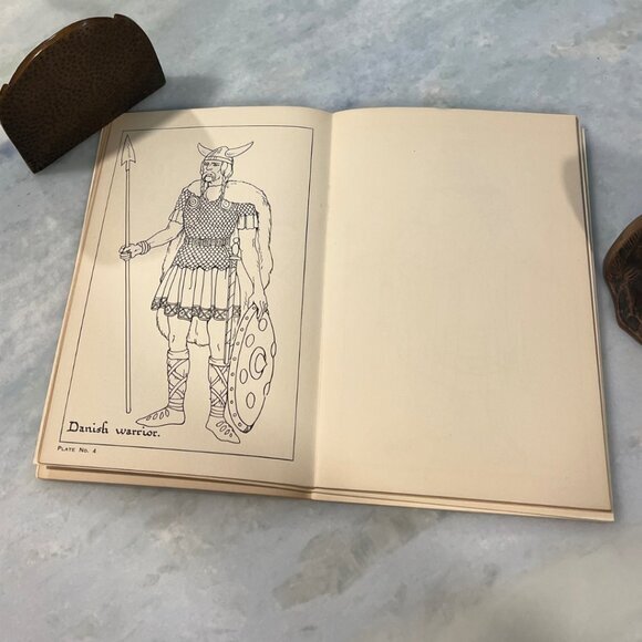 Winsor & Newton Ltd, Historic Costume Painting Book RARE COMPLETE SET 16 VOLUMES - Picture 5 of 16